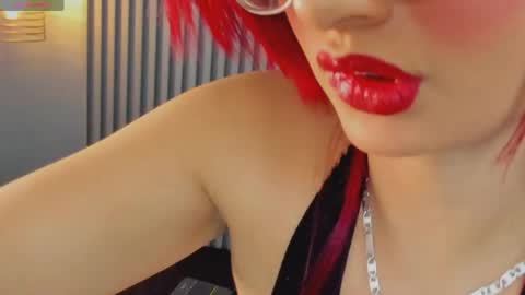 Snapshot of susanabell_ chatting on 9, 4, 2026 SusanaBell online show from 9, 4, 2026