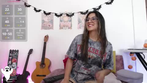 Susana hendrix    online show from 4, 10, 2025