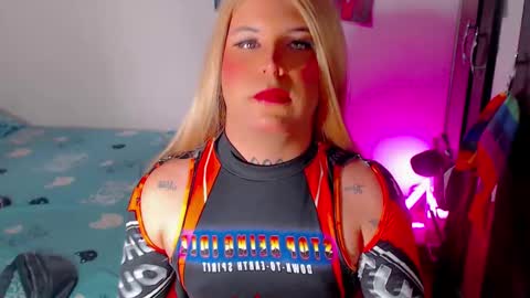 Snapshot of susej_exotic69 chatting on 8, 2, 2025 ale online show from 8, 2, 2025