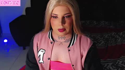 Snapshot of susej_exotic69 chatting on 3, 12, 2025 ale online show from 3, 12, 2025