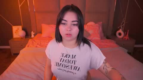 Snapshot of susiewood chatting on 2, 2, 2026 Susie online show from 2, 2, 2026