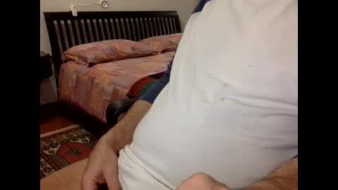 Snapshot of suxgiu chatting on 5, 2, 2025 DownSoul online show from 5, 2, 2025