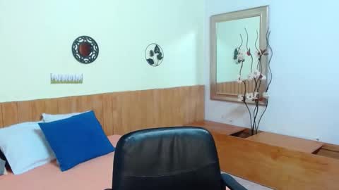 Suxxxy online show from 12, 11, 2025