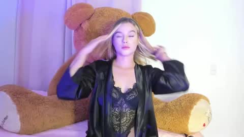 Snapshot of suzan__cooper2 chatting on 6, 2, 2025 suzan__cooper2 online show from 6, 2, 2025