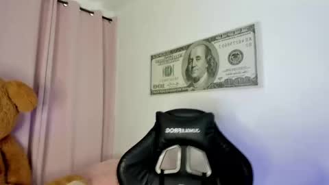 Snapshot of suzan__cooper2 chatting on 21, 9, 2025 suzan__cooper2 online show from 21, 9, 2025