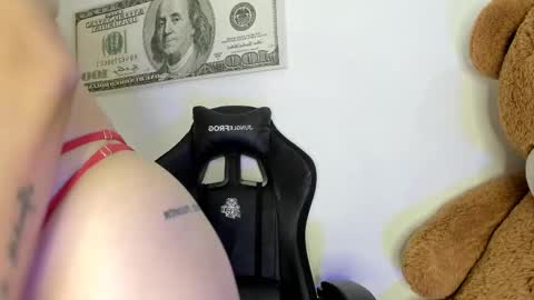 Snapshot of suzan__cooper2 chatting on 30, 9, 2025 suzan__cooper2 online show from 30, 9, 2025