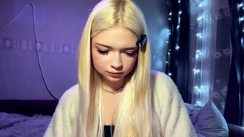 Snapshot of suzannabarmes chatting on 5, 4, 2026 Stacy online show from 5, 4, 2026
