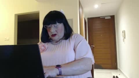 Snapshot of suzannebanci chatting on 10, 4, 2026 My name is Sissy or more fully Suzanna Aprilia Maria Mariquita Catarina Chinita Banci. Soy una puta - que chimba ladybug online show from 10, 4, 2026