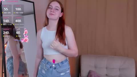 Snapshot of suzanzulkowski chatting on 26, 11, 2025 Alisa online show from 26, 11, 2025