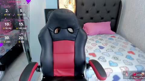 S U Z E T  online show from 8, 1, 2025