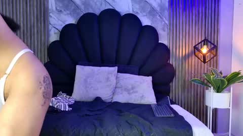 Snapshot of suzie_cox chatting on 24, 9, 2025 suzie_cox online show from 24, 9, 2025