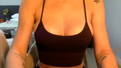 The real sugar baby   Suzy Summer   online show from 1, 1, 2025