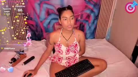 suzzann_rugg online show from 16, 10, 2025