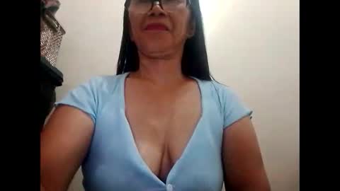 Snapshot of suzzie_hot chatting on 10, 2, 2025 suzzie_hot online show from 10, 2, 2025