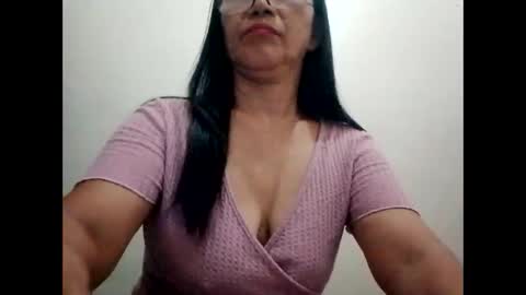 Snapshot of suzzie_hot chatting on 13, 2, 2025 suzzie_hot online show from 13, 2, 2025