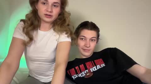 Denis and Mia online show from 17, 4, 2026