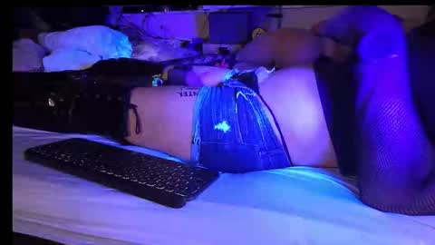 Johnny Cum Lover online show from 1, 11, 2025