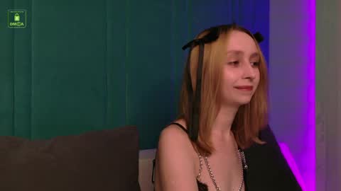 Snapshot of sweatee_fluff chatting on 28, 5, 2026 RACHEL online show from 28, 5, 2026