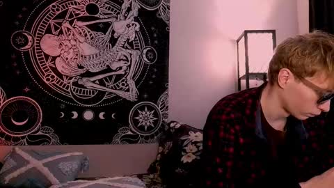 Snapshot of sweathome chatting on 10, 1, 2026 sweaties3 online show from 10, 1, 2026