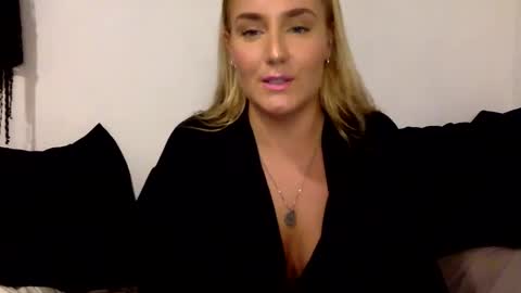 Swedish Candii online show from 18, 1, 2025