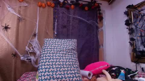 Debora  online show from 30, 10, 2025