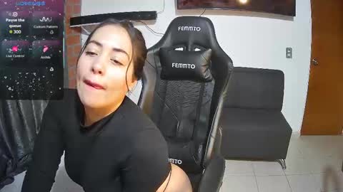 Snapshot of sweet10salome chatting on 15, 11, 2025 sweet10salome online show from 15, 11, 2025