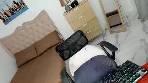 Snapshot of sweet18_jasmine chatting on 13, 3, 2026 sweet18_jasmine online show from 13, 3, 2026