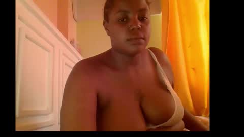 Snapshot of sweet52537 chatting on 23, 11, 2025 sweet52537 online show from 23, 11, 2025