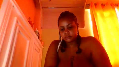 sweet52537 online show from 18, 2, 2026