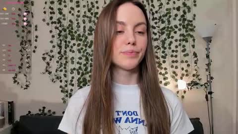 Snapshot of sweet_and_flirt chatting on 7, 11, 2025 Alice online show from 7, 11, 2025