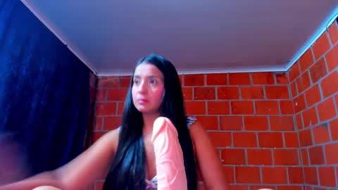 sweet and hot alaia online show from 24, 11, 2025