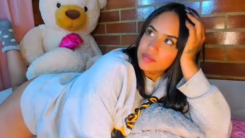 Stephanie online show from 9, 3, 2025