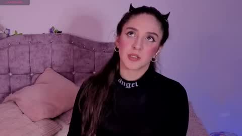 Snapshot of sweet_anllela chatting on 28, 11, 2025 Sthefany Lauren Independent Model online show from 28, 11, 2025