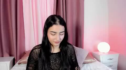 Snapshot of sweet_aura31 chatting on 13, 4, 2026 Aura online show from 13, 4, 2026