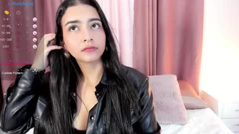 Snapshot of sweet_aura31 chatting on 16, 4, 2026 Aura online show from 16, 4, 2026