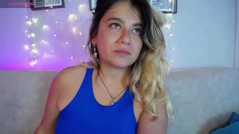 Snapshot of sweet_bella_valery_ chatting on 16, 4, 2026 Bella Valery online show from 16, 4, 2026