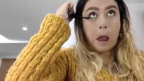 Snapshot of sweet_bella_valery_ chatting on 21, 4, 2026 Bella Valery online show from 21, 4, 2026