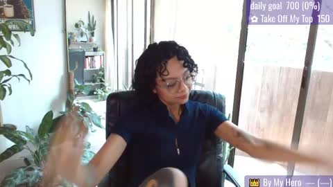 Snapshot of sweet_bluee chatting on 31, 3, 2026 Tutti online show from 31, 3, 2026