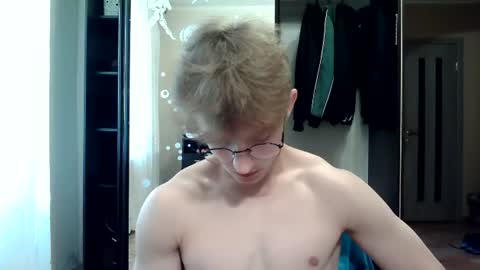 Snapshot of sweet_boy06 chatting on 24, 6, 2026 Sweet boy06 online show from 24, 6, 2026