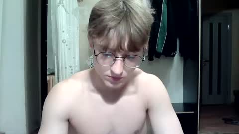 Snapshot of sweet_boy06 chatting on 27, 6, 2026 Sweet boy06 online show from 27, 6, 2026