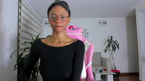 sweet_brunette88 online show from 9, 3, 2025
