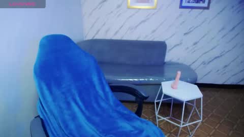 Snapshot of sweet_cam_v chatting on 28, 5, 2026 Hi Stream 1430 to 2100pm online show from 28, 5, 2026