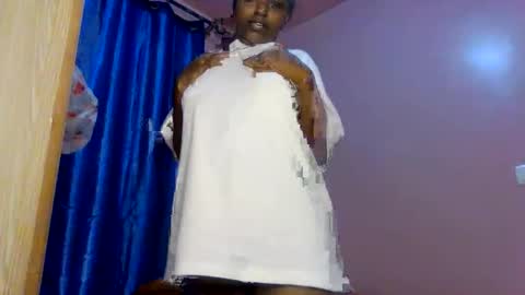 Snapshot of sweet_ebony001 chatting on 20, 3, 2026 sweet_ebony001 online show from 20, 3, 2026