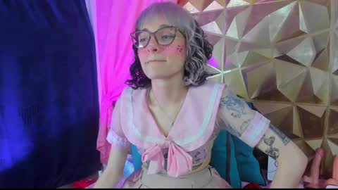  emmili  online show from 17, 1, 2025