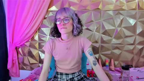  emmili  online show from 14, 2, 2025