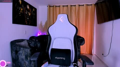 Snapshot of sweet_falon chatting on 4, 10, 2025 Sweet Fhalon online show from 4, 10, 2025