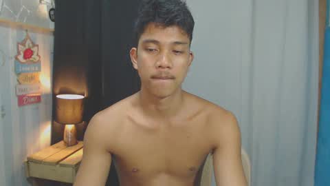 Snapshot of sweet_guyxx chatting on 19, 1, 2025 sweet_guyxx online show from 19, 1, 2025