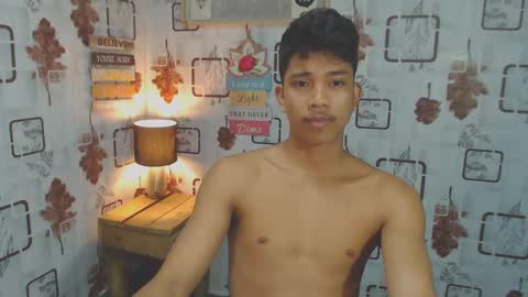 Snapshot of sweet_guyxx chatting on 27, 2, 2025 sweet_guyxx online show from 27, 2, 2025