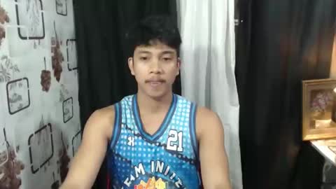 Snapshot of sweet_guyxx chatting on 3, 11, 2025 sweet_guyxx online show from 3, 11, 2025