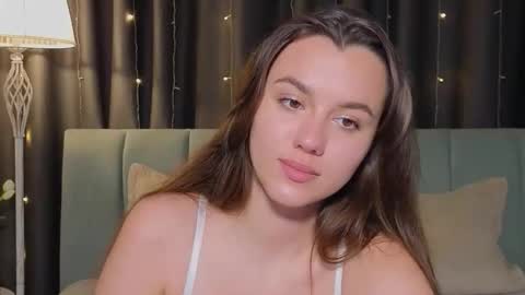 Snapshot of sweet_haeven chatting on 19, 4, 2026 Im Mia.LOVELY PATTERNS 100 120 160 200 my toy buzzes from 2 tip online show from 19, 4, 2026